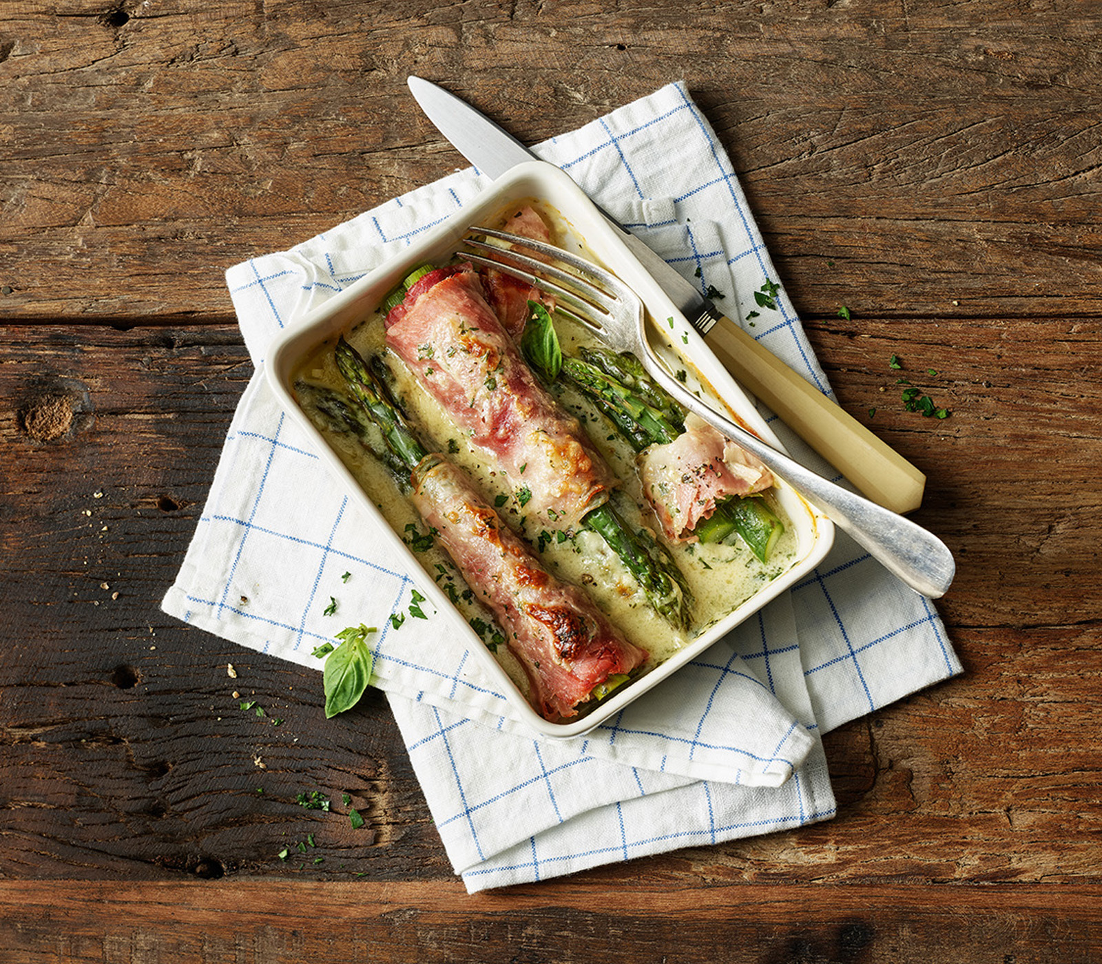 Spargelgratin mit Schinken | Einfach Kochen by Meta Hiltebrand | Rezepte