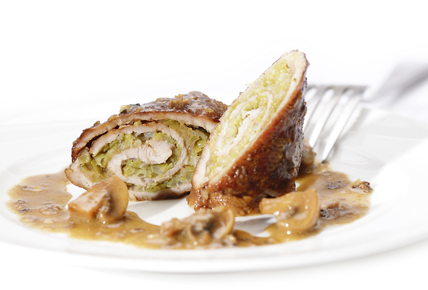 Kalbfleischröllchen mit Lauch an Steinpilzsauce | Einfach Kochen by ...