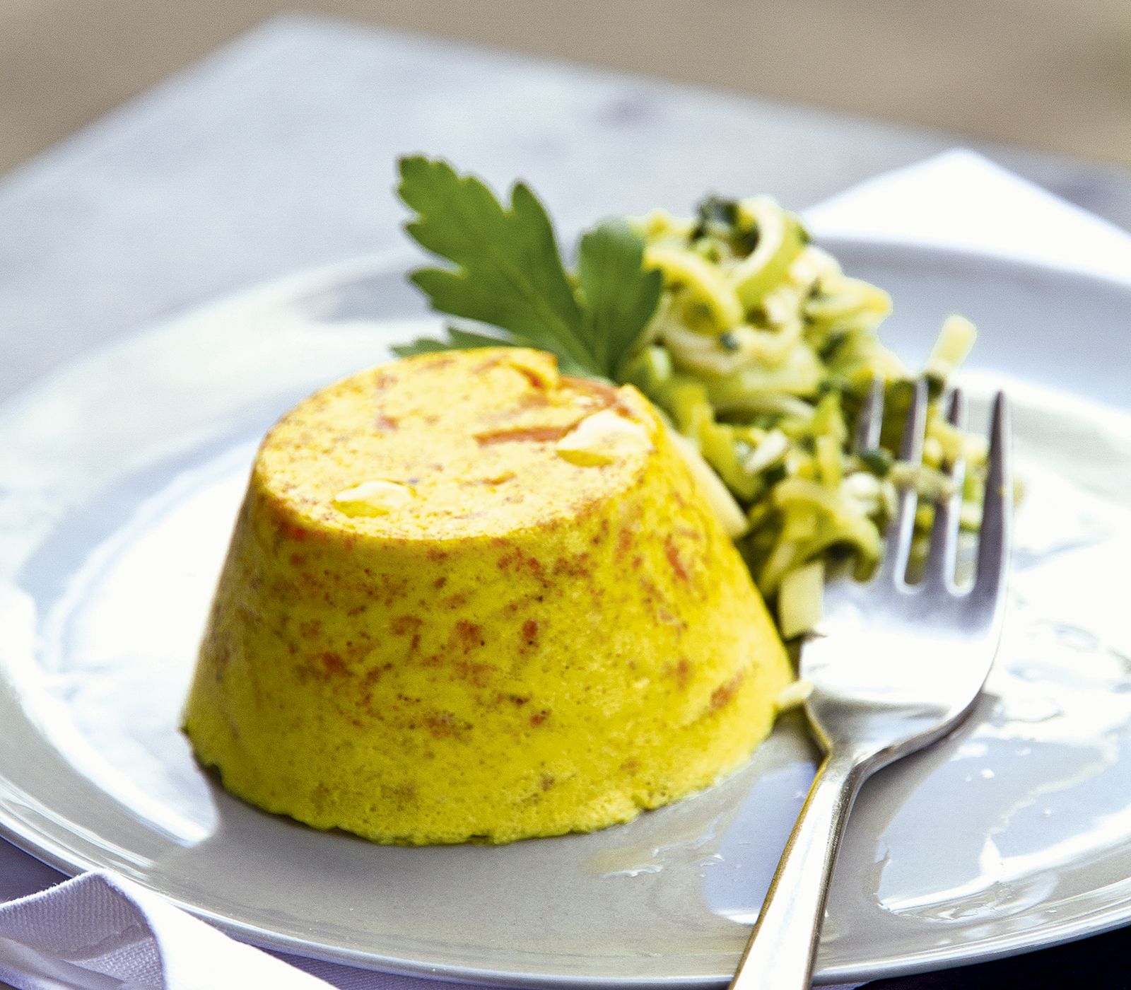 Kürbisflan mit Curry und Lauchsalat | Einfach Kochen by Meta Hiltebrand ...