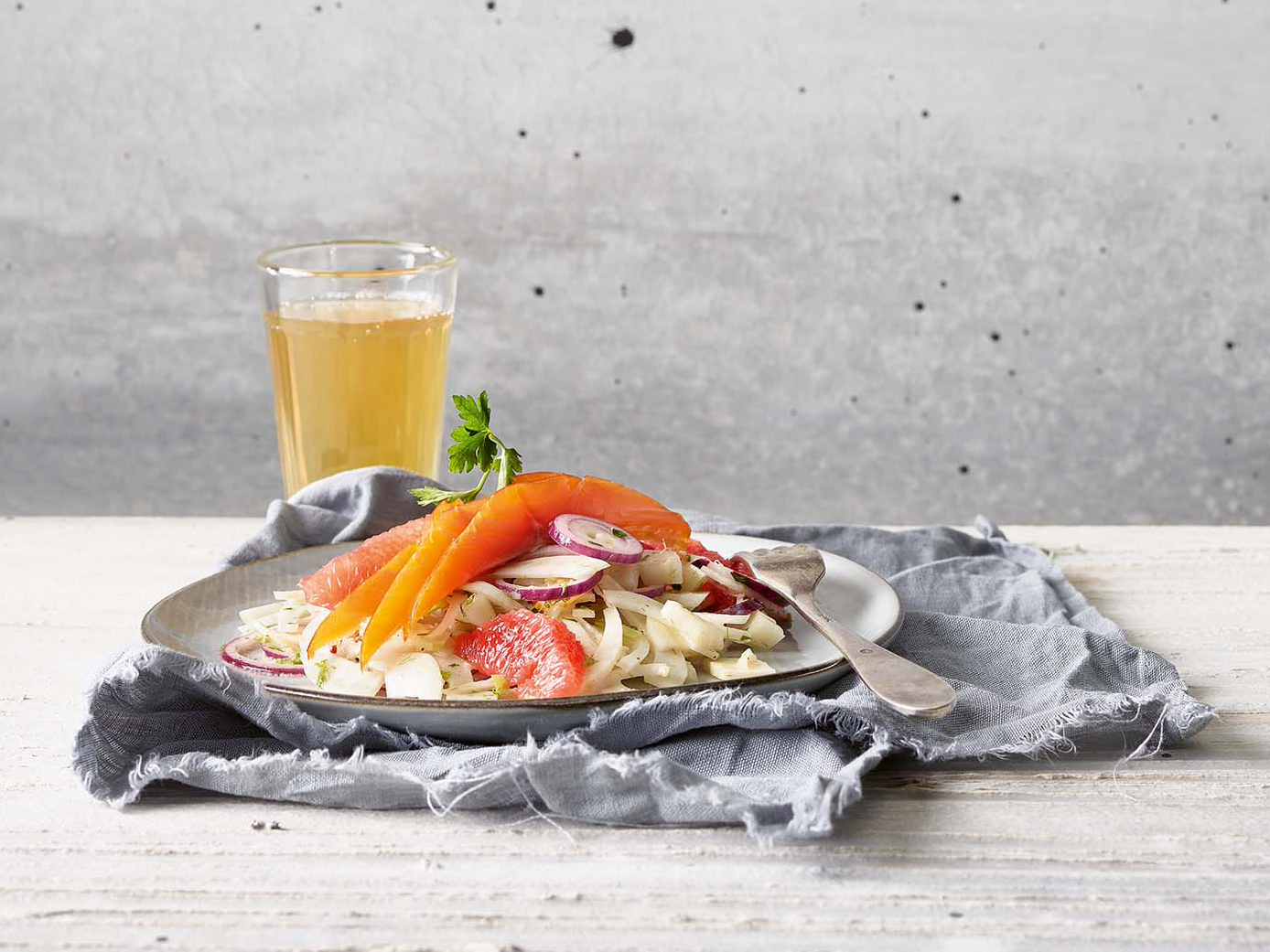Fenchel-Grapefruit-Salat mit geräucherter Lachsforelle | Einfach Kochen ...