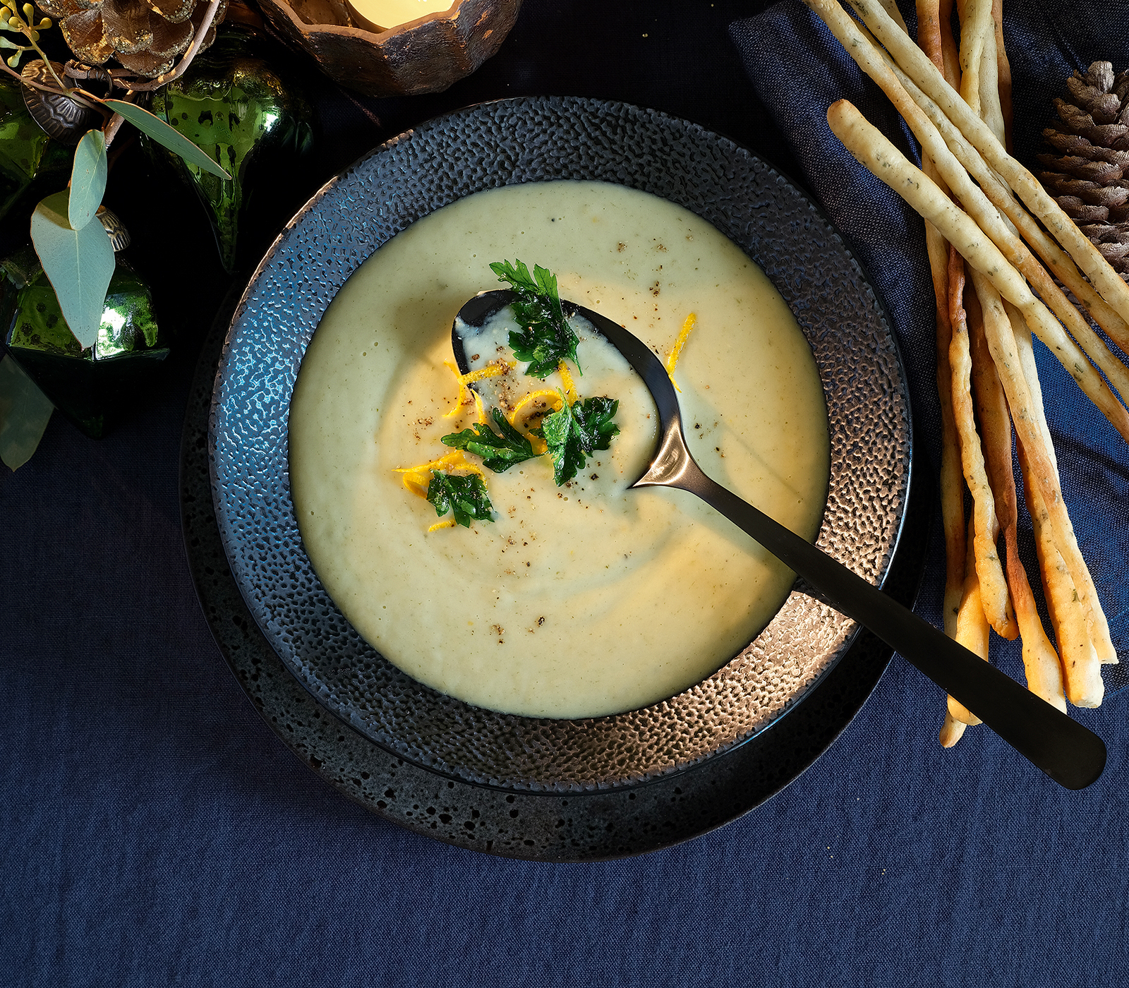 Petersiliencremesuppe mit Kräuter-Grissini | Einfach Kochen by Meta ...