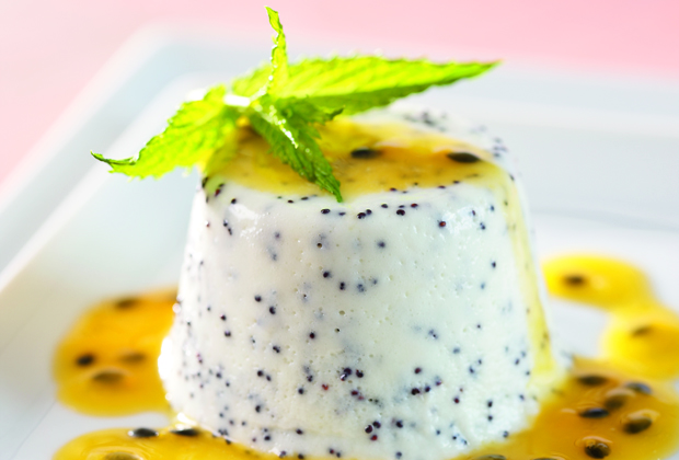 Buttermilchflan mit Passionsfruchtsauce | Einfach Kochen by Meta ...