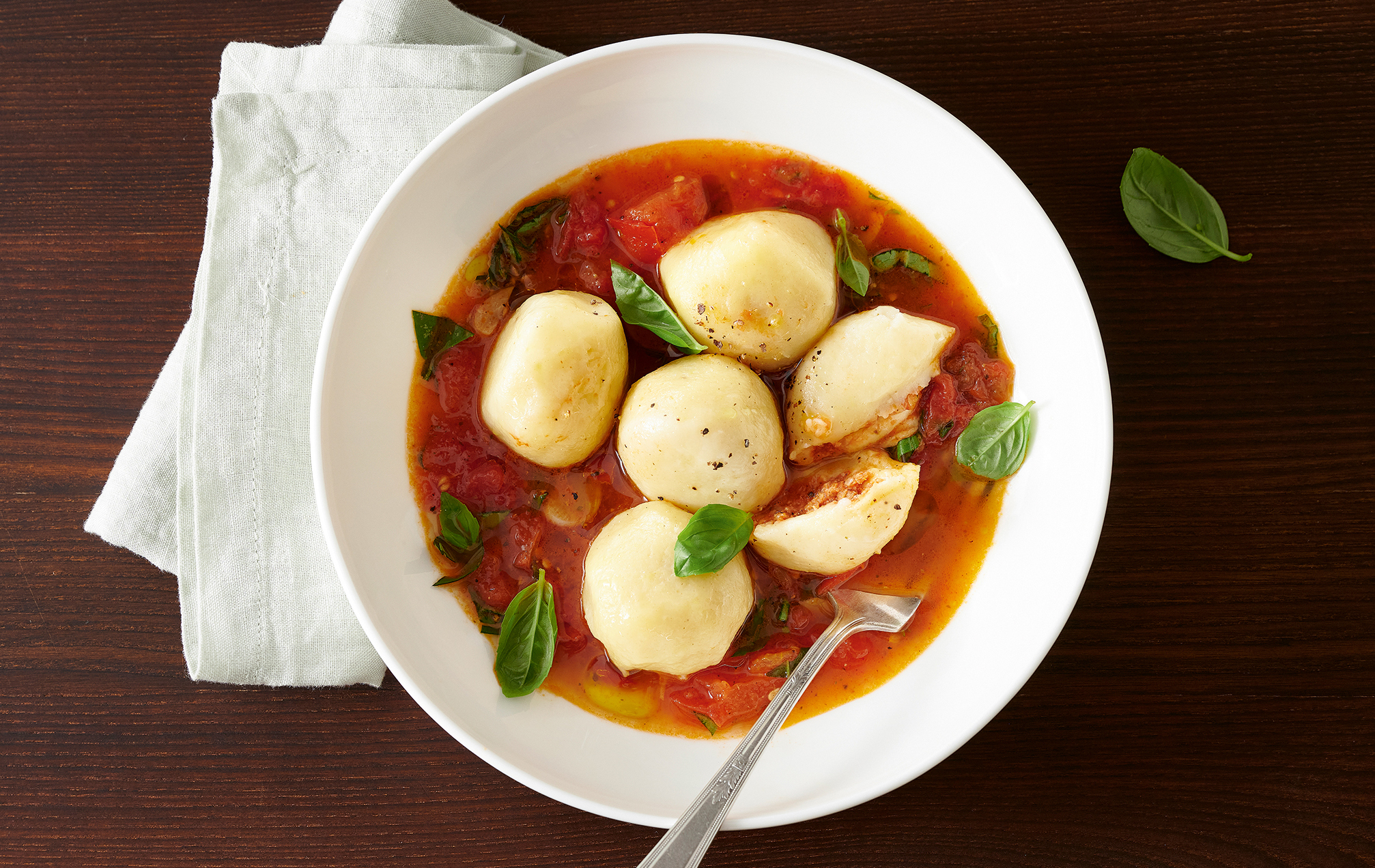 Mit Mozzarella gefüllte Gnocchi | Einfach Kochen by Meta Hiltebrand ... Mit Mozzarella gefüllte Gnocchi | Einfach Kochen by Meta Hiltebrand ...
