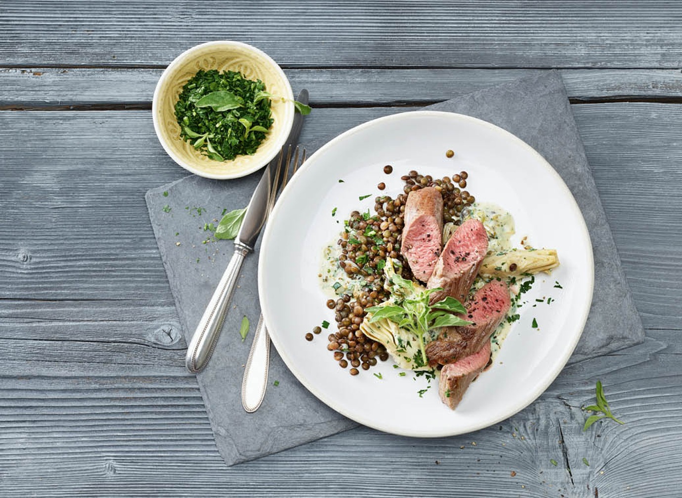 Lamm mit Artischocken und Kräutern | Einfach Kochen by Meta Hiltebrand ...