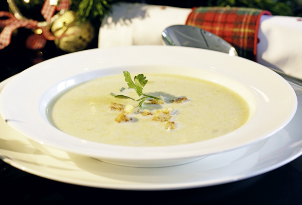 Stilton-Suppe mit Käsecroûtons | Einfach Kochen by Meta Hiltebrand ... Stilton-Suppe mit Käsecroûtons | Einfach Kochen by Meta Hiltebrand ...